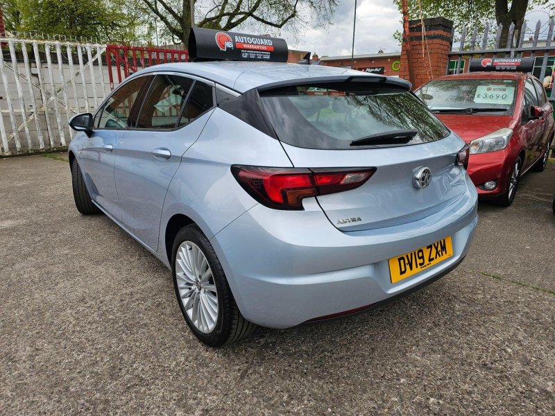 VAUXHALL ASTRA