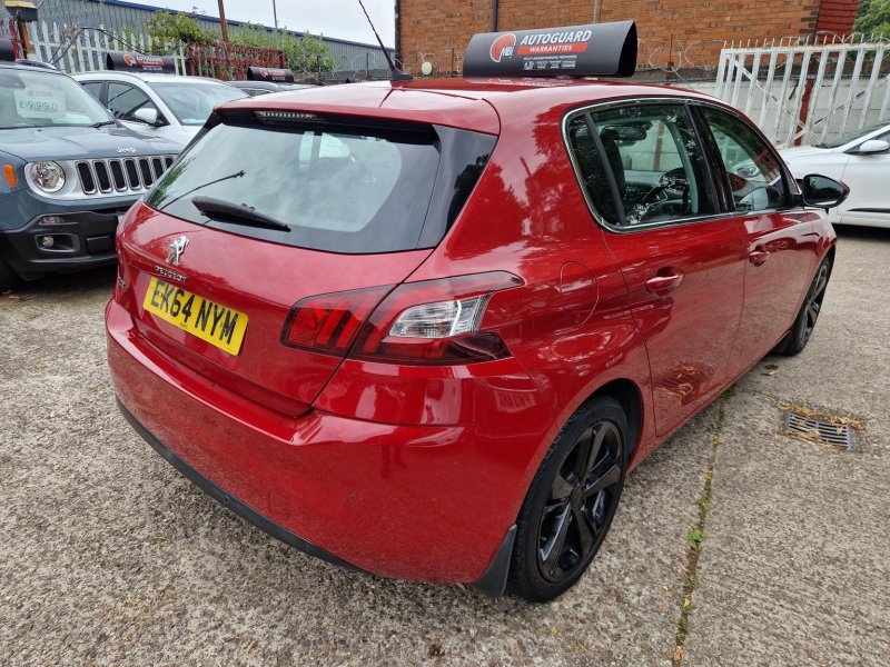 PEUGEOT 308