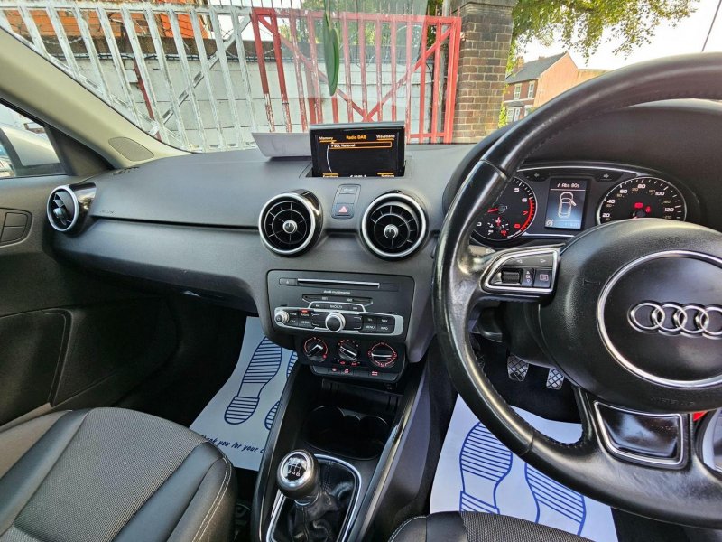 AUDI A1