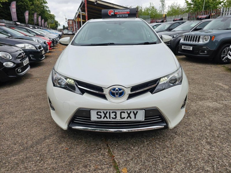 TOYOTA AURIS